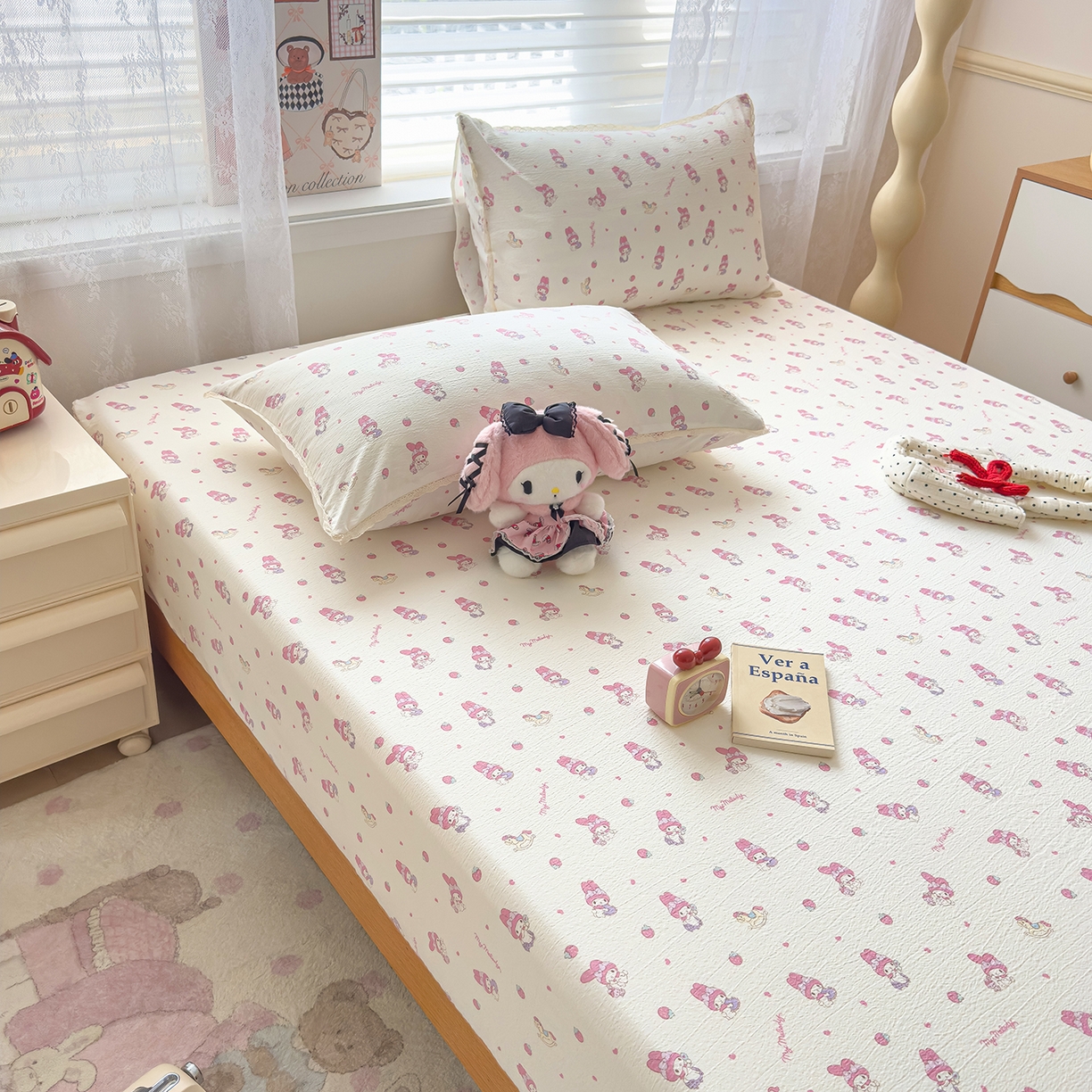 91家纺网 家纺一手货源 找家纺 梦庭帛美 2025新款高克重110克云感提花皱皱纱正版三丽鸥床笠 木马美乐蒂