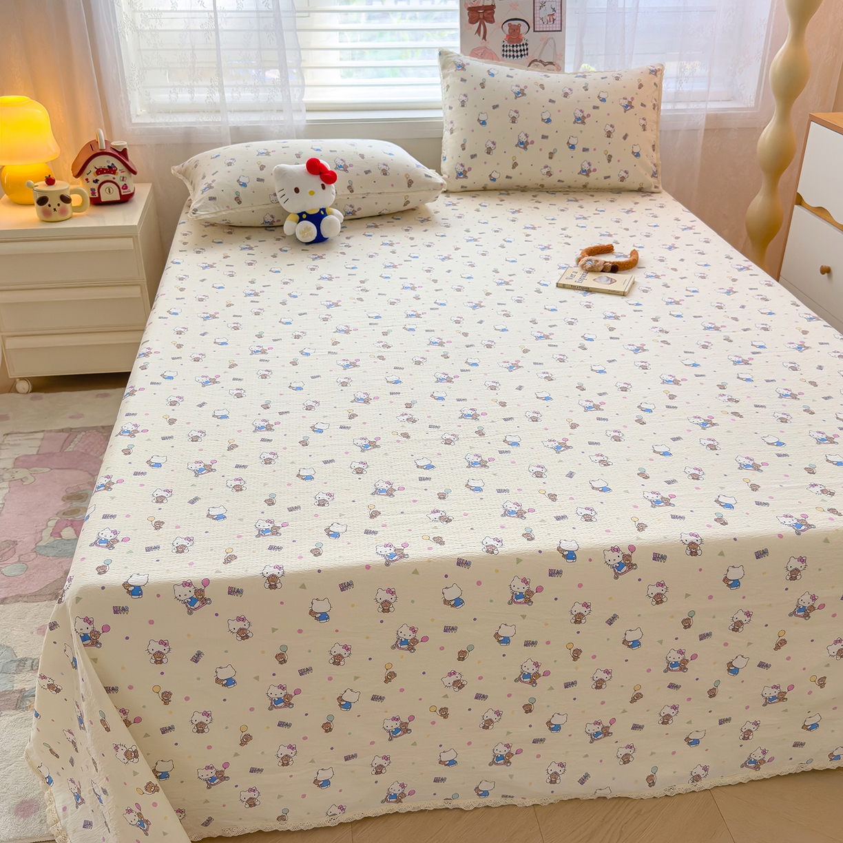 91家纺网 家纺一手货源 找家纺 梦庭帛美 2025新款高克重110克云感提花皱皱纱正版三丽鸥床单 彩绘小奶猫