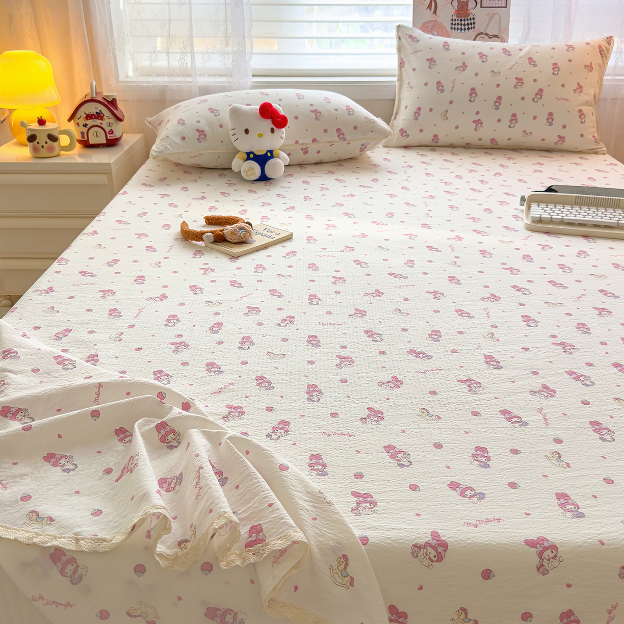 91家纺网 家纺一手货源 找家纺 梦庭帛美 2025新款高克重110克云感提花皱皱纱正版三丽鸥床单 木马美乐蒂