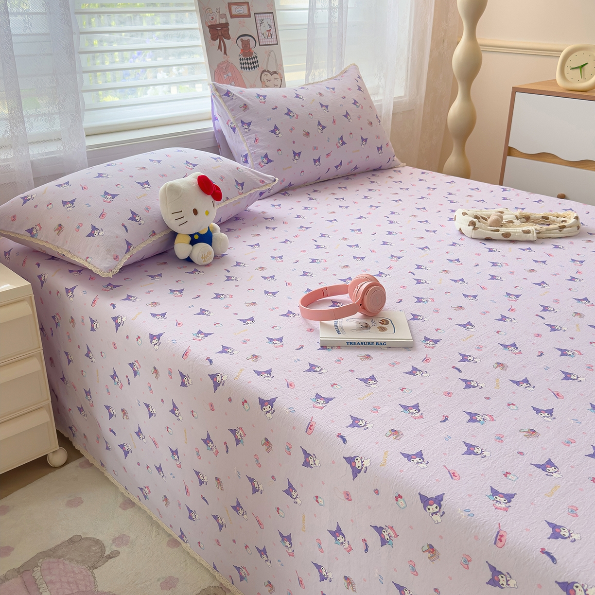 91家纺网 家纺一手货源 找家纺 梦庭帛美 2025新款高克重110克云感提花皱皱纱正版三丽鸥床单 时尚库洛米