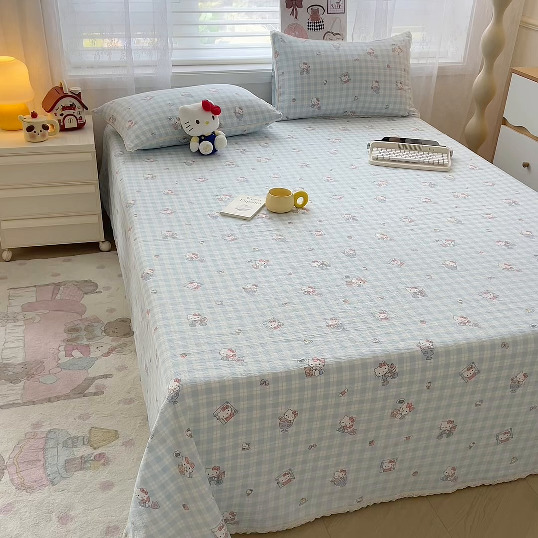 91家纺网 家纺一手货源 找家纺 梦庭帛美 2025新款高克重110克云感提花皱皱纱正版三丽鸥床单 甜蜜电话-蓝