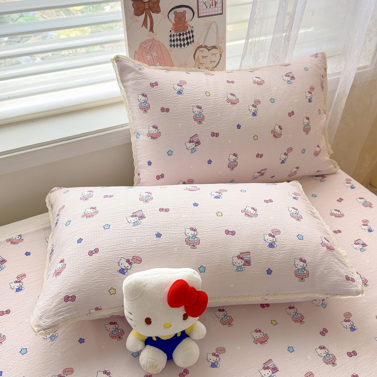 91家纺网 家纺一手货源 找家纺 梦庭帛美 2025新款高克重110克云感提花皱皱纱正版三丽鸥床单 奶芙KT