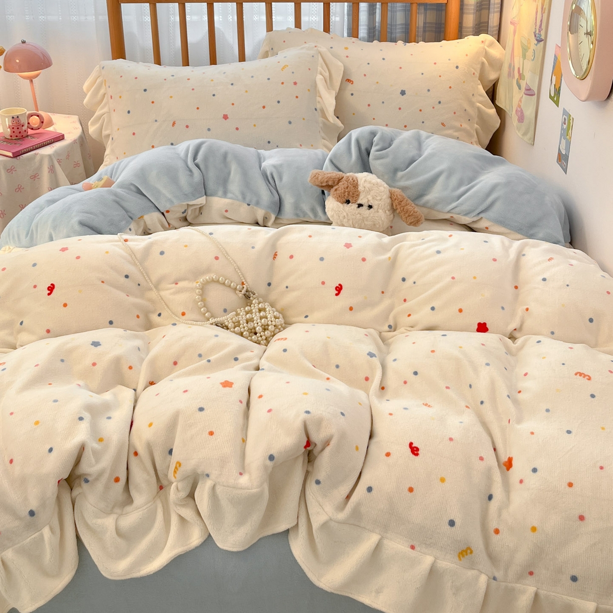 91家纺网 家纺一手货源 找家纺 （总）川悦生活 2025新款A类韩版花边牛奶绒四件套