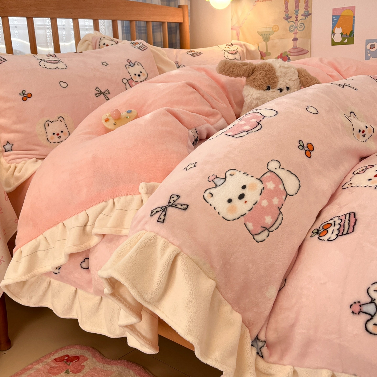 91家纺网 家纺一手货源 找家纺 （总）川悦生活 2025新款A类韩版花边牛奶绒四件套