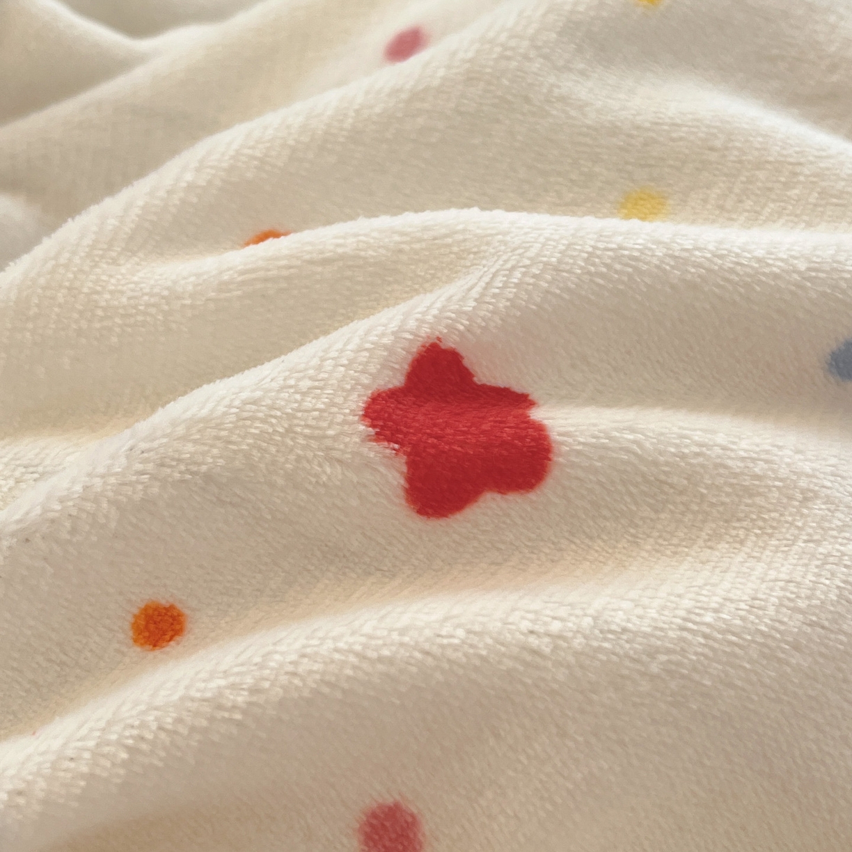 91家纺网 家纺一手货源 找家纺 川悦生活 2025新款A类韩版花边牛奶绒四件套 花边彩虹心情蓝