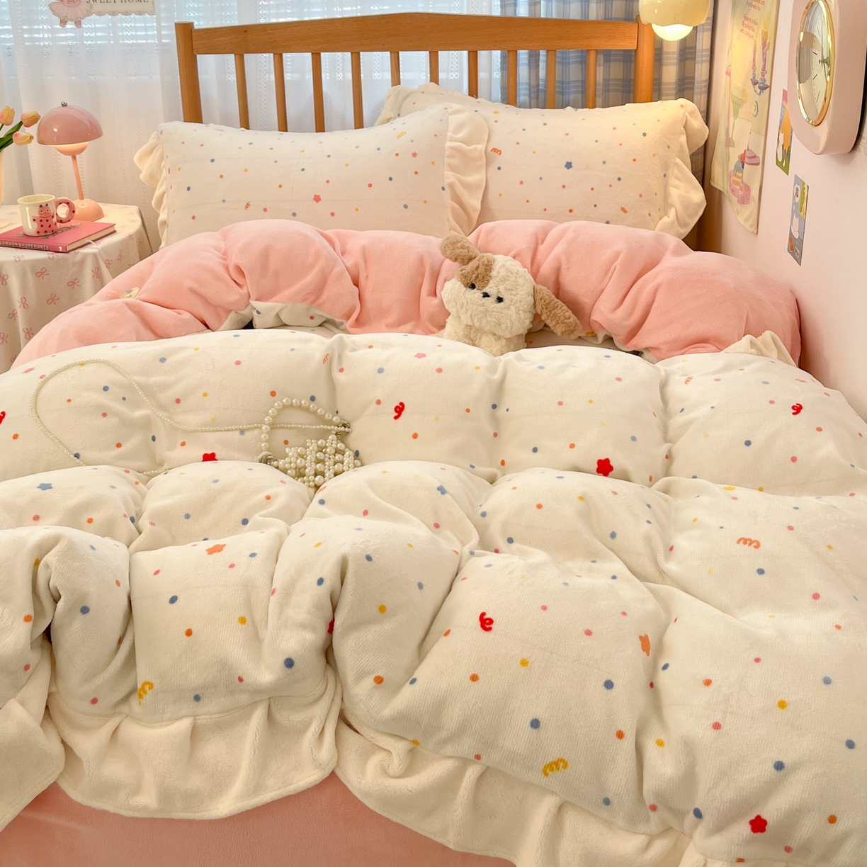 91家纺网 家纺一手货源 找家纺 川悦生活 2025新款A类韩版花边牛奶绒四件套 花边彩虹心情粉