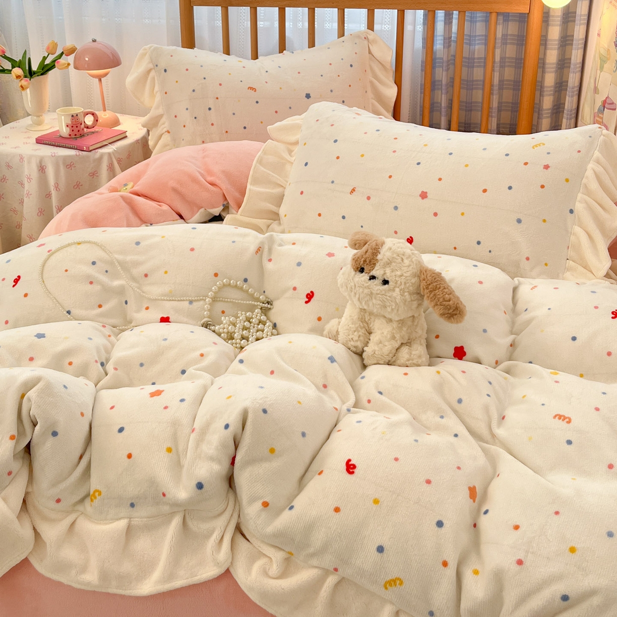 91家纺网 家纺一手货源 找家纺 川悦生活 2025新款A类韩版花边牛奶绒四件套 花边彩虹心情粉