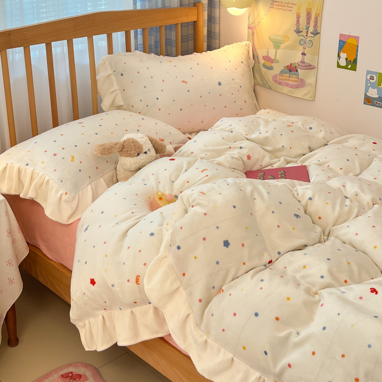 91家纺网 家纺一手货源 找家纺 川悦生活 2025新款A类韩版花边牛奶绒四件套 花边彩虹心情粉