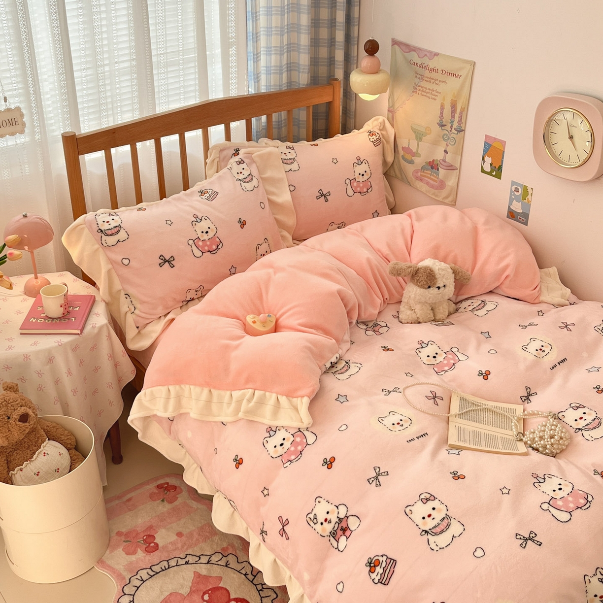 91家纺网 家纺一手货源 找家纺 川悦生活 2025新款A类韩版花边牛奶绒四件套 花边茶派小狗粉