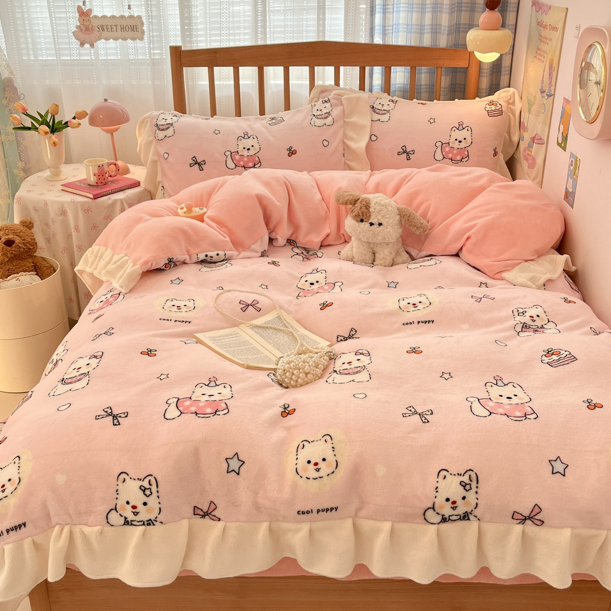 91家纺网 家纺一手货源 找家纺 川悦生活 2025新款A类韩版花边牛奶绒四件套 花边茶派小狗粉