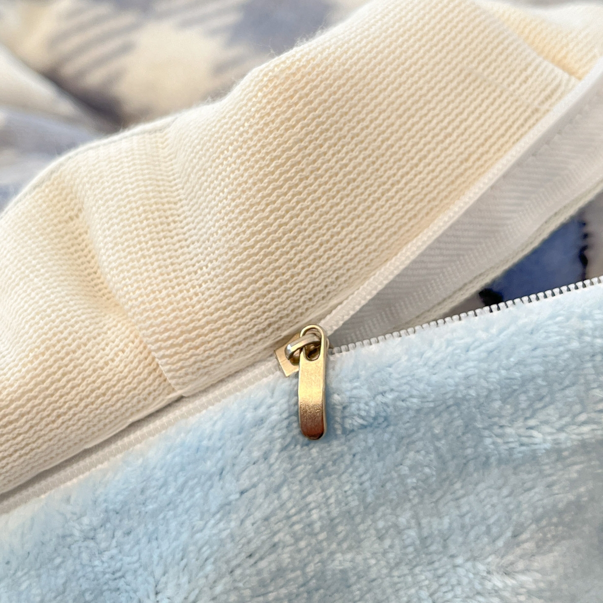 91家纺网 家纺一手货源 找家纺 川悦生活 2025新款A类韩版花边牛奶绒四件套 花边简空星号蓝