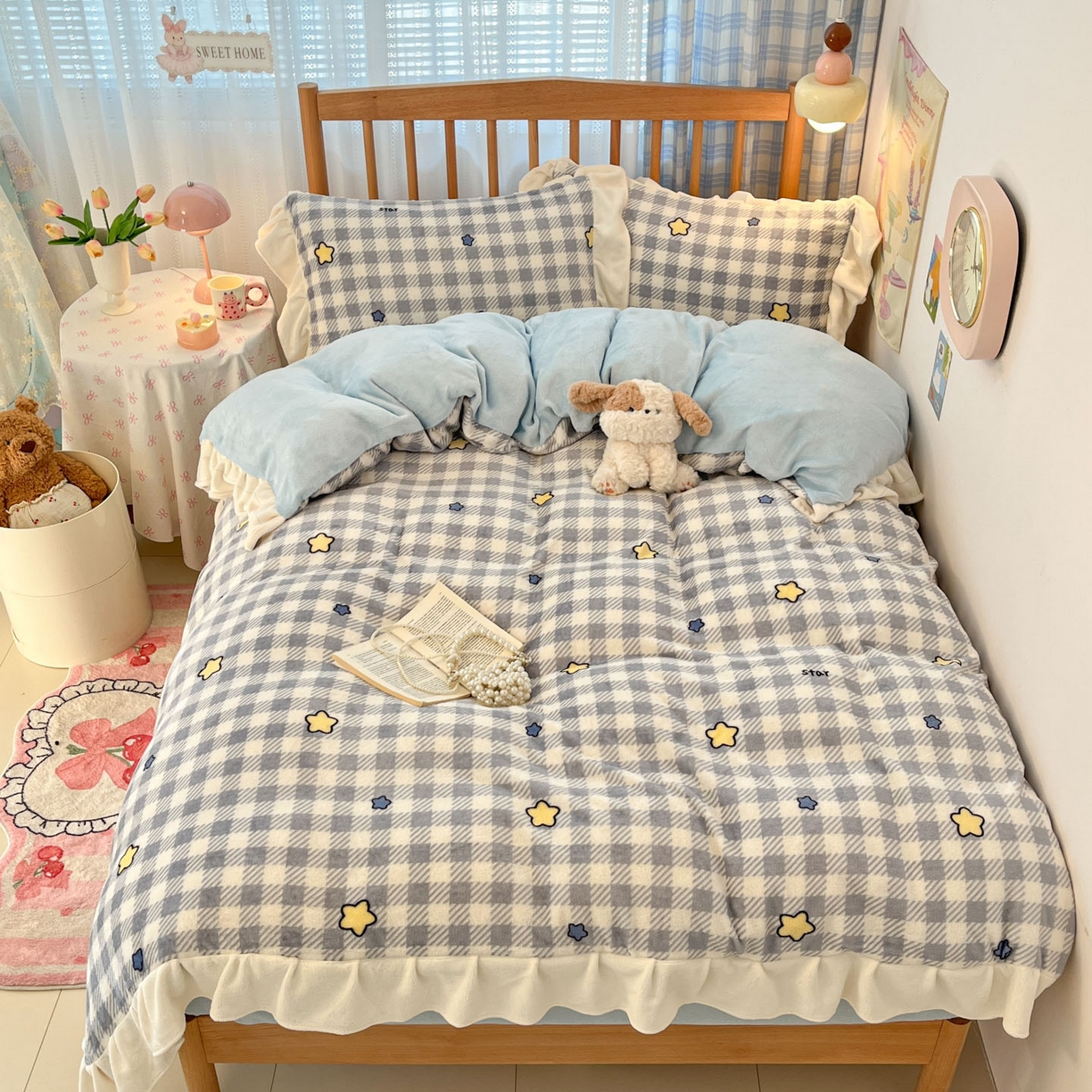 91家纺网 家纺一手货源 找家纺 川悦生活 2025新款A类韩版花边牛奶绒四件套 花边简空星号蓝