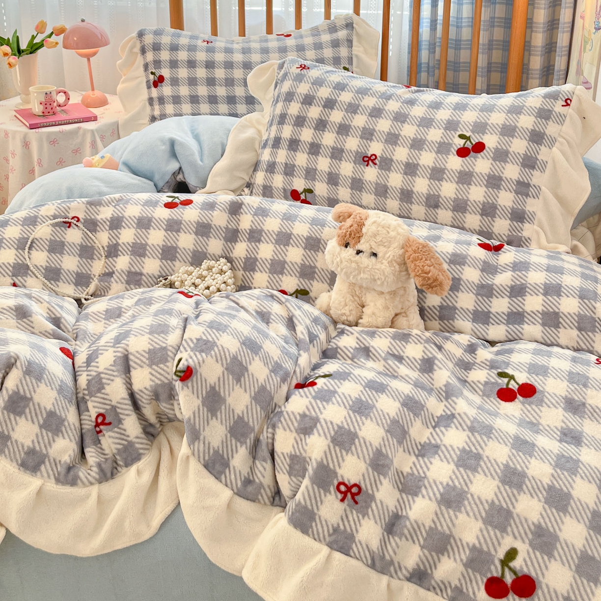 91家纺网 家纺一手货源 找家纺 川悦生活 2025新款A类韩版花边牛奶绒四件套 花边青天车厘