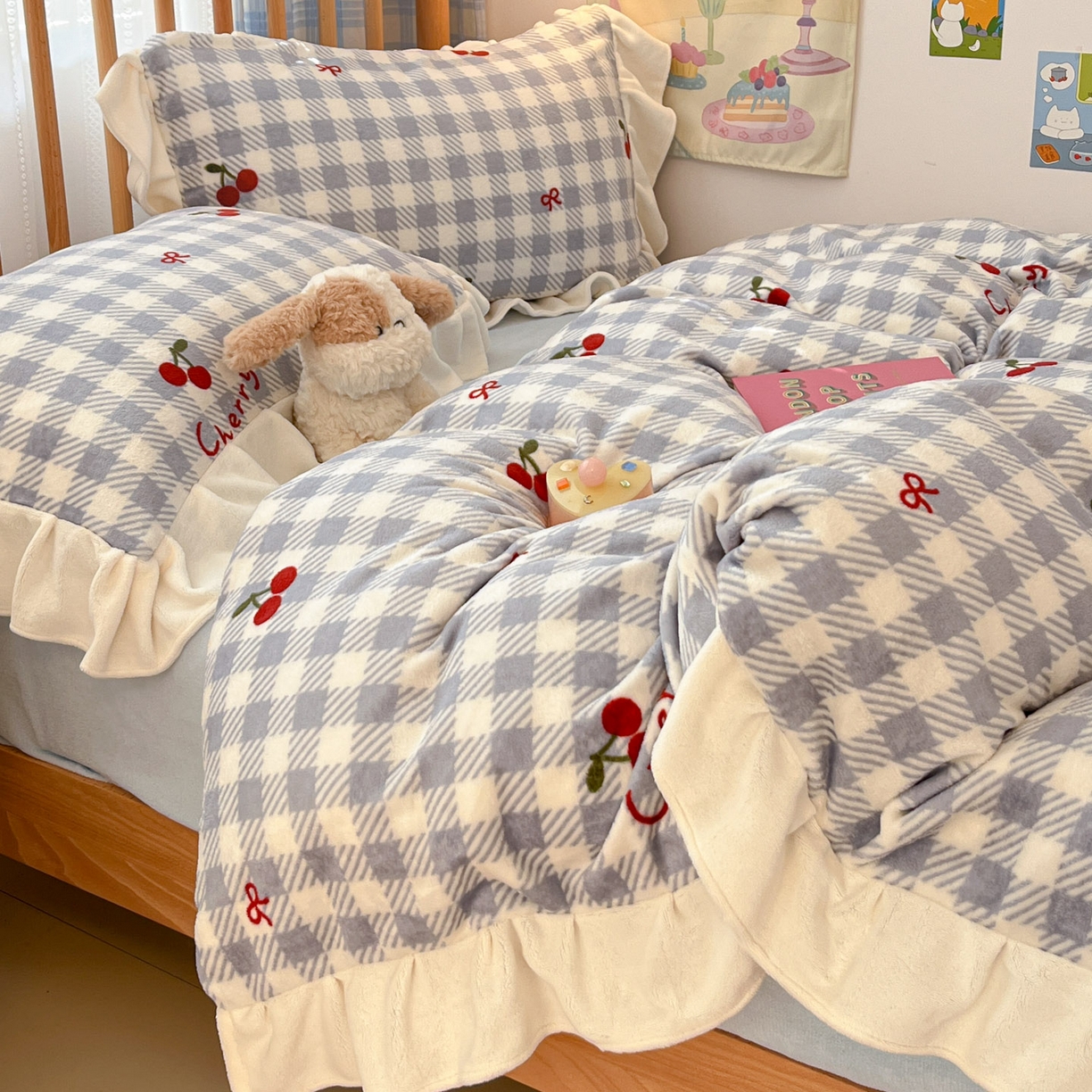 91家纺网 家纺一手货源 找家纺 川悦生活 2025新款A类韩版花边牛奶绒四件套 花边青天车厘