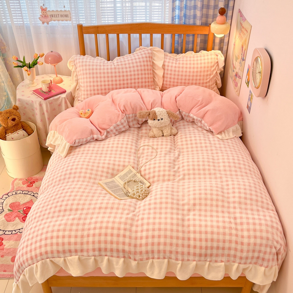 91家纺网 家纺一手货源 找家纺 川悦生活 2025新款A类韩版花边牛奶绒四件套 花边小屋格格奶粉