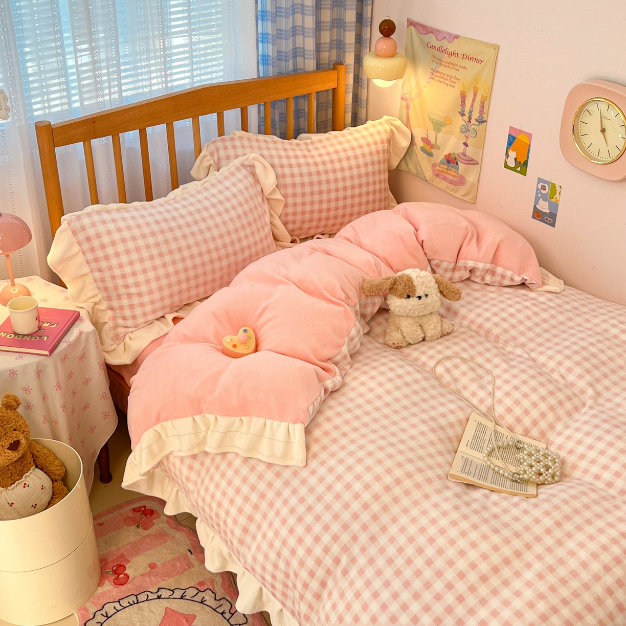 91家纺网 家纺一手货源 找家纺 川悦生活 2025新款A类韩版花边牛奶绒四件套 花边小屋格格奶粉