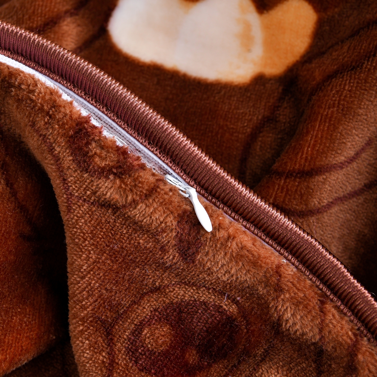 91家纺网 家纺一手货源 找家纺 （总）绒品荟家纺 2025新款8.5斤加厚牛奶绒金貂绒法莱绒四件套三件套冬季法兰绒床裙款高克重