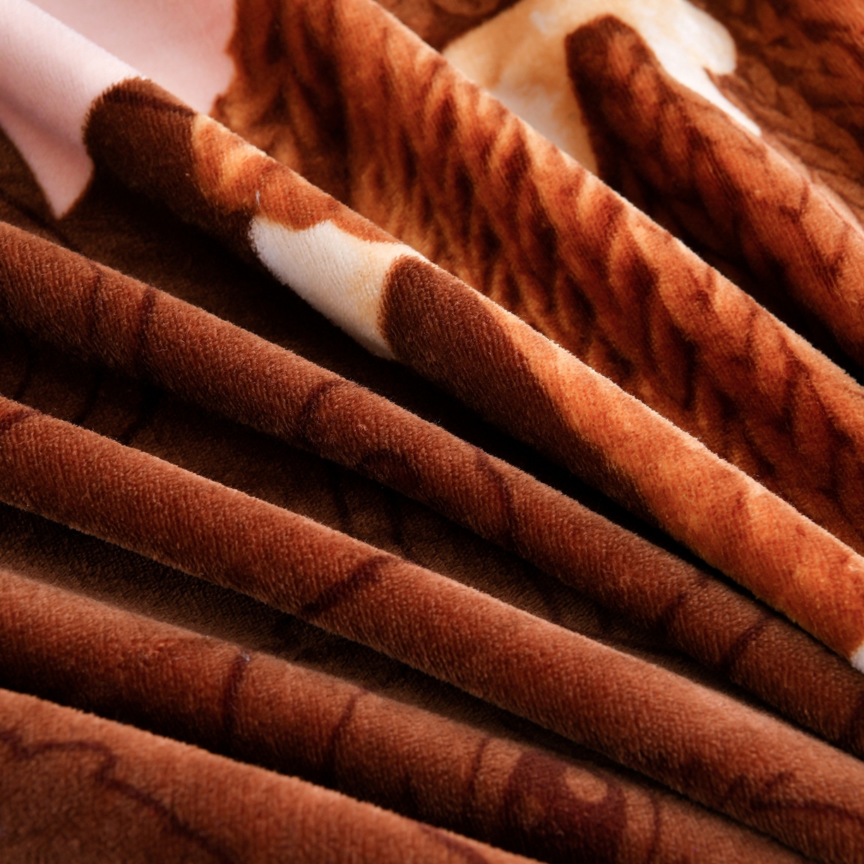 91家纺网 家纺一手货源 找家纺 （总）绒品荟家纺 2025新款8.5斤加厚牛奶绒金貂绒法莱绒四件套三件套冬季法兰绒床裙款高克重