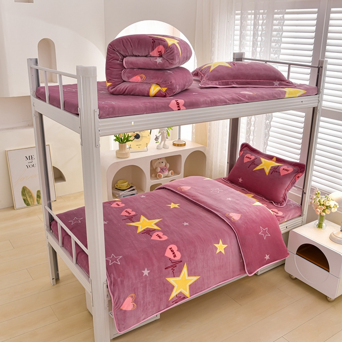 91家纺网 家纺一手货源 找家纺 （总）绒品荟家纺 2025新款加厚牛奶绒三件套金貂绒法莱绒冬季床单款床笠款学生宿舍单人三件套