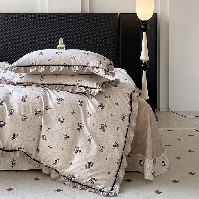 91家纺网 家纺一手货源 找家纺 金纱玉纺家纺 2025新款古法水洗花边床裙床单四件套 春熙