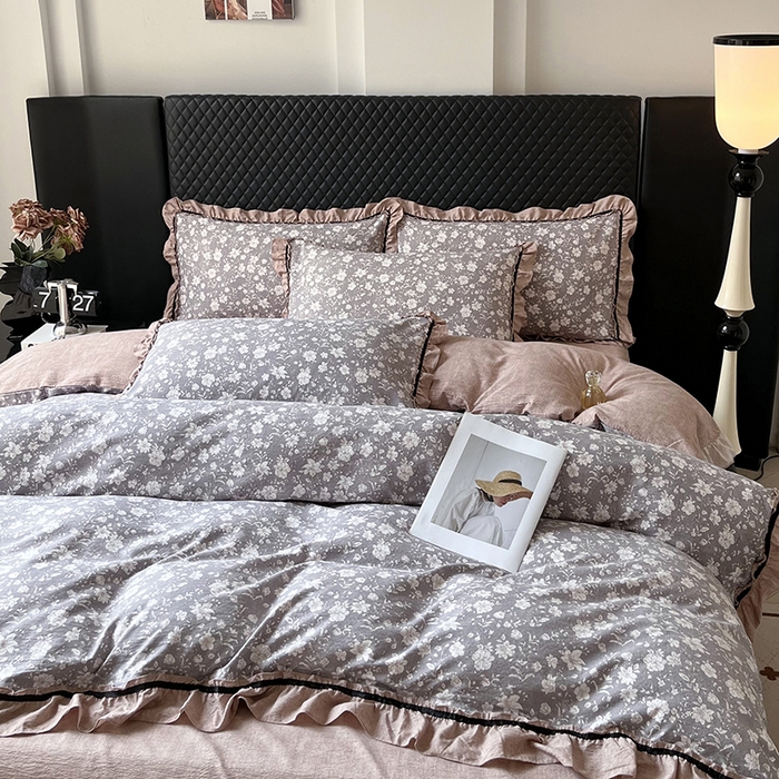 91家纺网 家纺一手货源 找家纺 金纱玉纺家纺 2025新款古法水洗花边床裙床单四件套 希露-灰