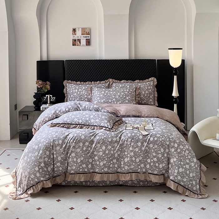 91家纺网 家纺一手货源 找家纺 金纱玉纺家纺 2025新款古法水洗花边床裙床单四件套 希露-灰