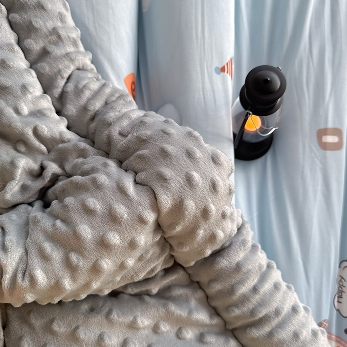 91家纺网 家纺一手货源 找家纺 （总）兜米家居 2025新款针织豆豆绒被纯手工包边卡通立体豆豆绒保暖被被子被芯