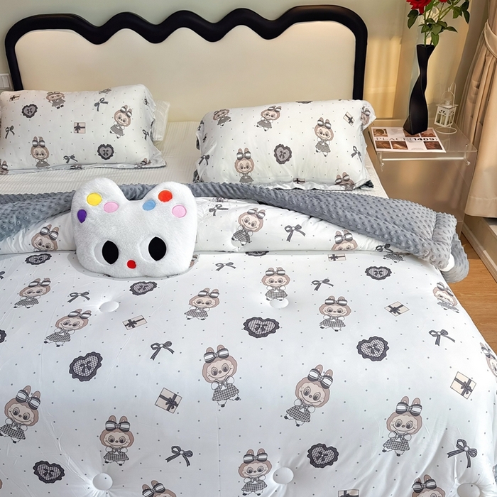 91家纺网 家纺一手货源 找家纺 兜米家居 2025新款针织豆豆绒被纯手工包边卡通立体豆豆绒保暖被被子被芯 拉tutu