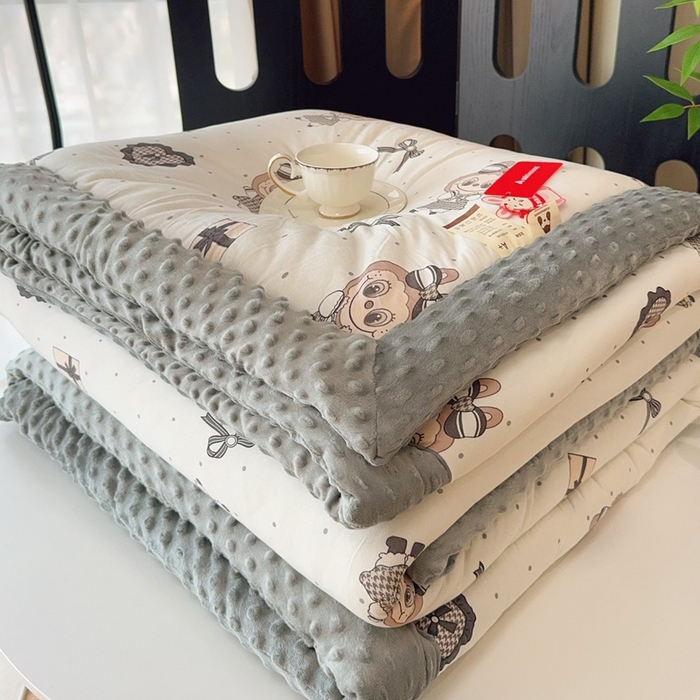 91家纺网 家纺一手货源 找家纺 兜米家居 2025新款针织豆豆绒被纯手工包边卡通立体豆豆绒保暖被被子被芯 拉tutu