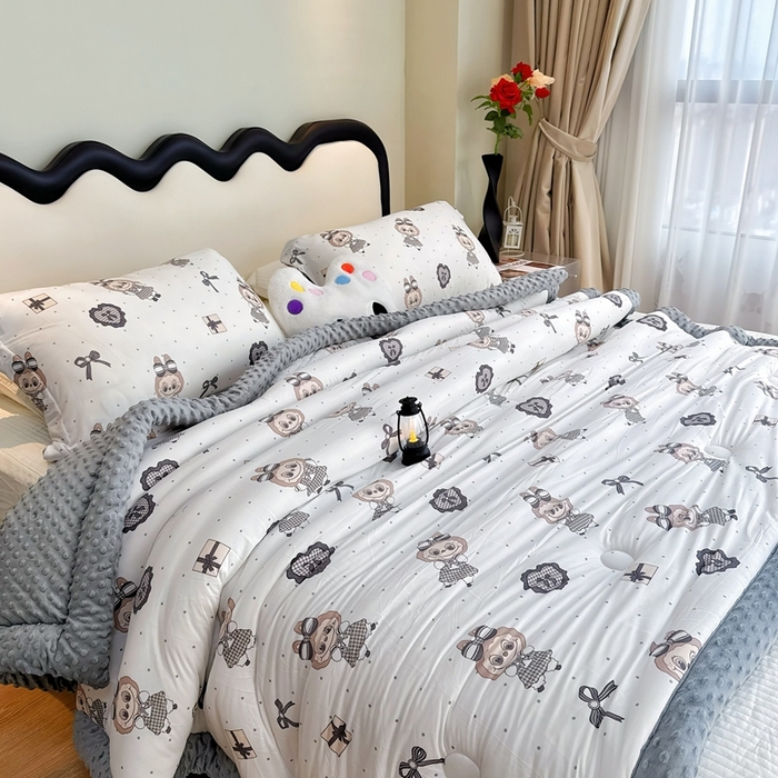 91家纺网 家纺一手货源 找家纺 兜米家居 2025新款针织豆豆绒被纯手工包边卡通立体豆豆绒保暖被被子被芯 拉tutu