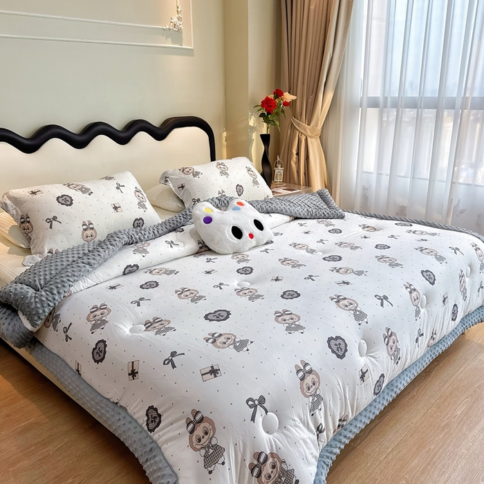 91家纺网 家纺一手货源 找家纺 兜米家居 2025新款针织豆豆绒被纯手工包边卡通立体豆豆绒保暖被被子被芯 拉tutu