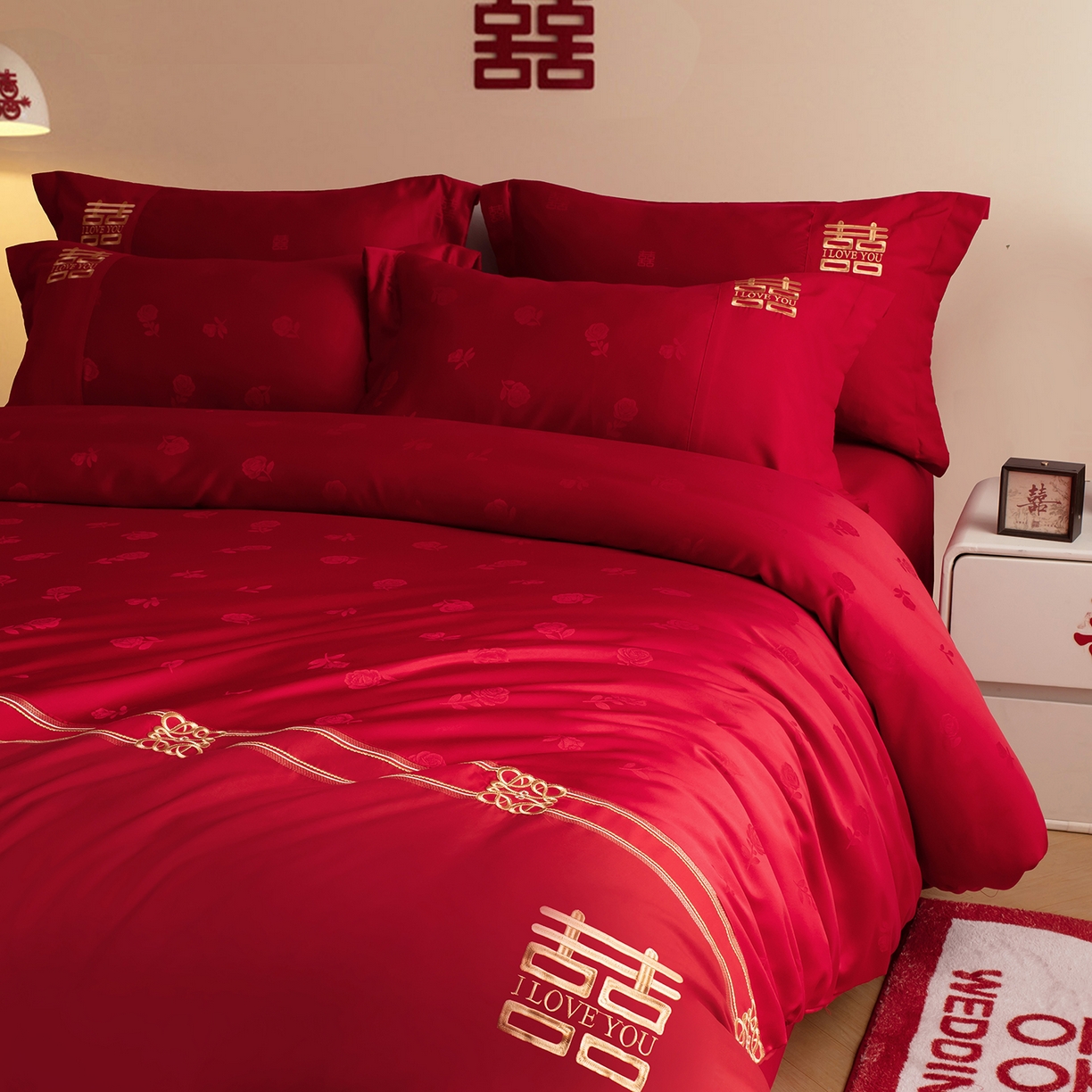 91家纺网 家纺一手货源 找家纺 金麦家纺 2025新款亲肤提花面料刺绣婚庆四件套-婚庆系列 热情玫瑰