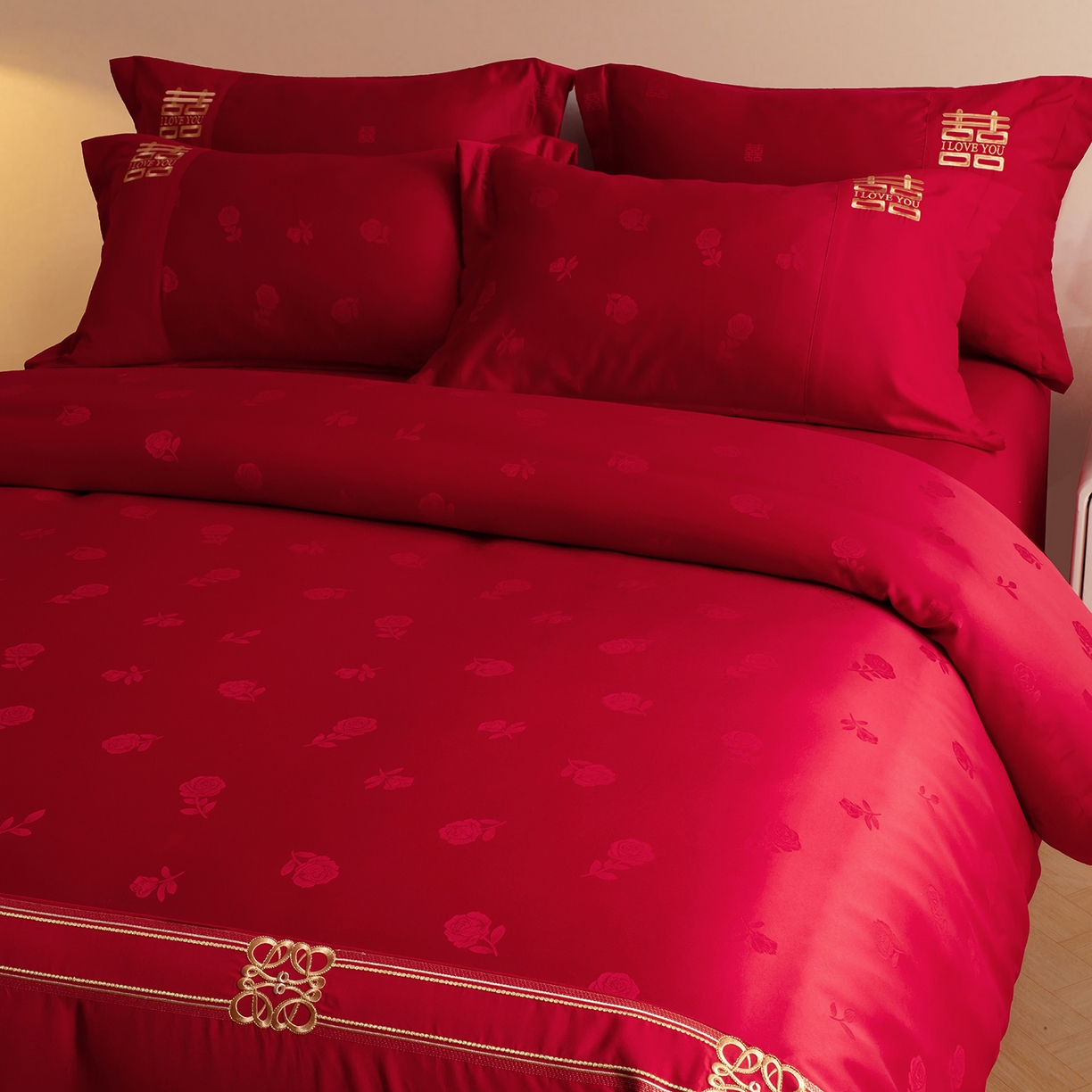 91家纺网 家纺一手货源 找家纺 金麦家纺 2025新款亲肤提花面料刺绣婚庆四件套-婚庆系列 热情玫瑰