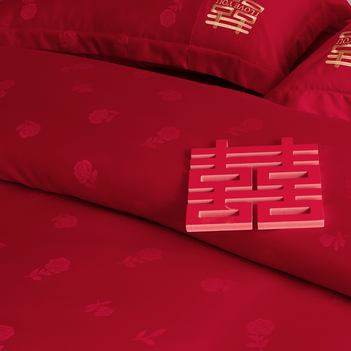 91家纺网 家纺一手货源 找家纺 金麦家纺 2025新款亲肤提花面料刺绣婚庆四件套-婚庆系列 热情玫瑰