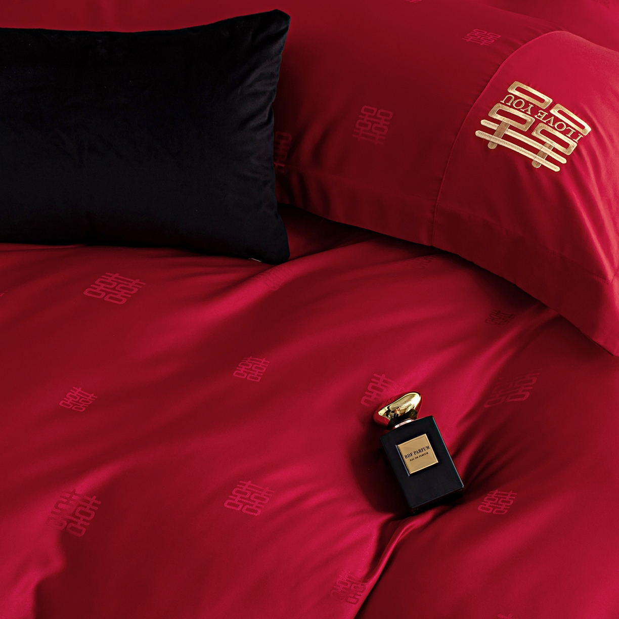 91家纺网 家纺一手货源 找家纺 金麦家纺 2025新款亲肤提花面料刺绣婚庆四件套-婚庆系列 喜悦