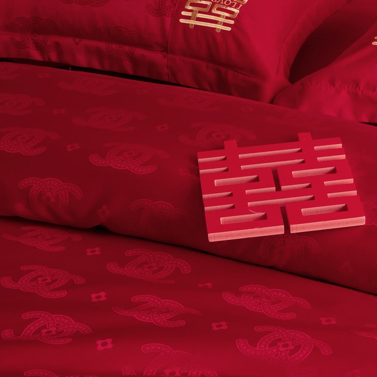 91家纺网 家纺一手货源 找家纺 金麦家纺 2025新款亲肤提花面料刺绣婚庆四件套-婚庆系列 永恒