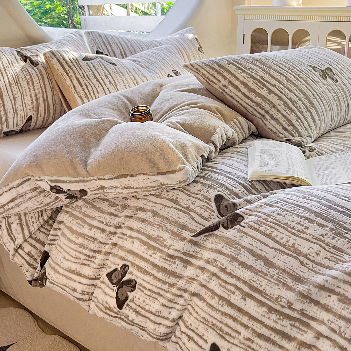 91家纺网 家纺一手货源 找家纺 （总）大境 2025秋冬新款A类230克牛奶绒雕花烂花绒宝宝绒床笠款床单款四件套