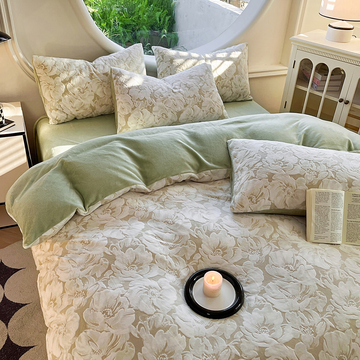 91家纺网 家纺一手货源 找家纺 大境 2025秋冬新款A类230克牛奶绒雕花烂花绒宝宝绒床笠款床单款四件套 浪漫花香 绿