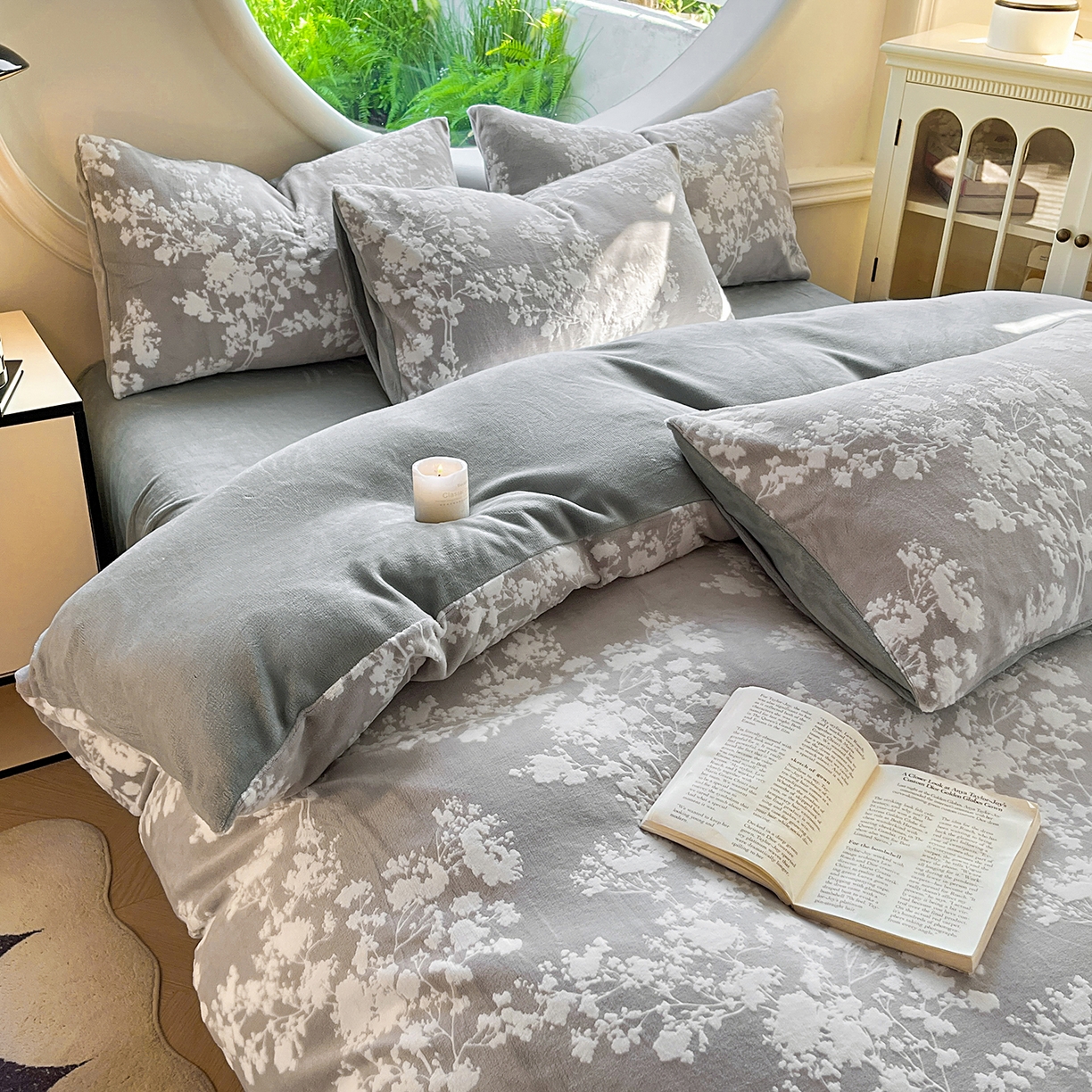 91家纺网 家纺一手货源 找家纺 大境 2025秋冬新款A类230克牛奶绒雕花烂花绒宝宝绒床笠款床单款四件套 叶之恋