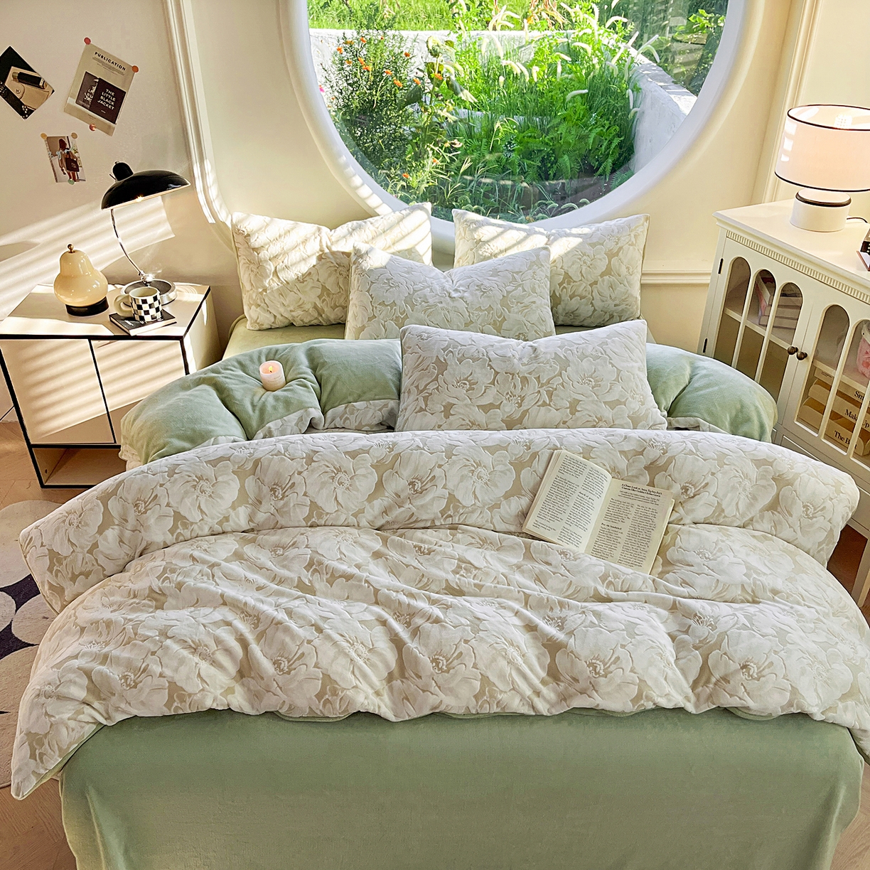 91家纺网 家纺一手货源 找家纺 大境 2025秋冬新款A类230克牛奶绒雕花烂花绒宝宝绒床笠款床单款四件套 浪漫花香 绿