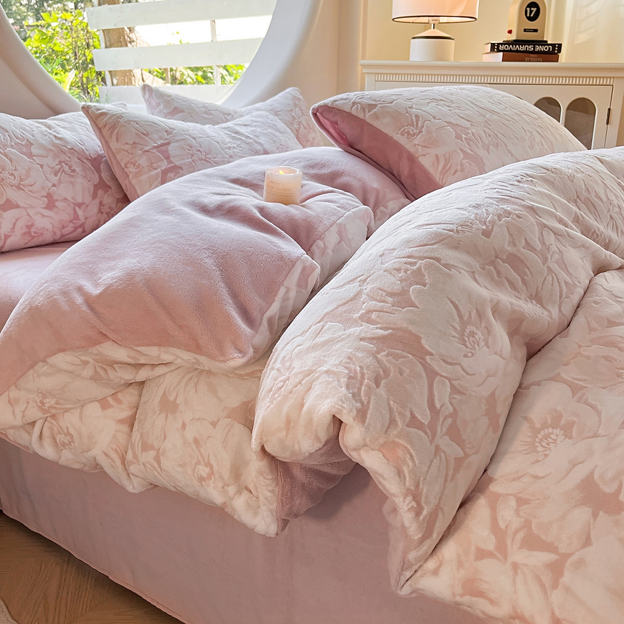 大境 2025秋冬新款A类230克牛奶绒雕花烂花绒宝宝绒床笠款床单款四件套 浪漫花香 粉