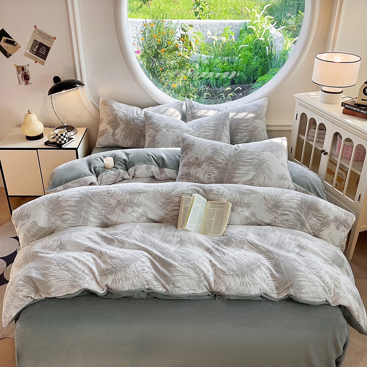 91家纺网 家纺一手货源 找家纺 大境 2025秋冬新款A类230克牛奶绒雕花烂花绒宝宝绒床笠款床单款四件套 月光森林