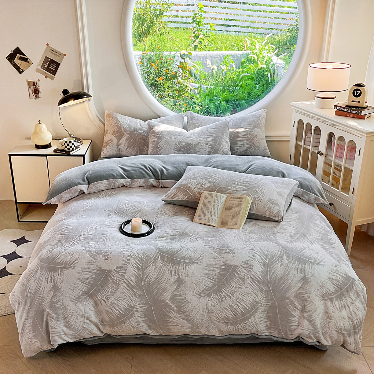 91家纺网 家纺一手货源 找家纺 大境 2025秋冬新款A类230克牛奶绒雕花烂花绒宝宝绒床笠款床单款四件套 月光森林