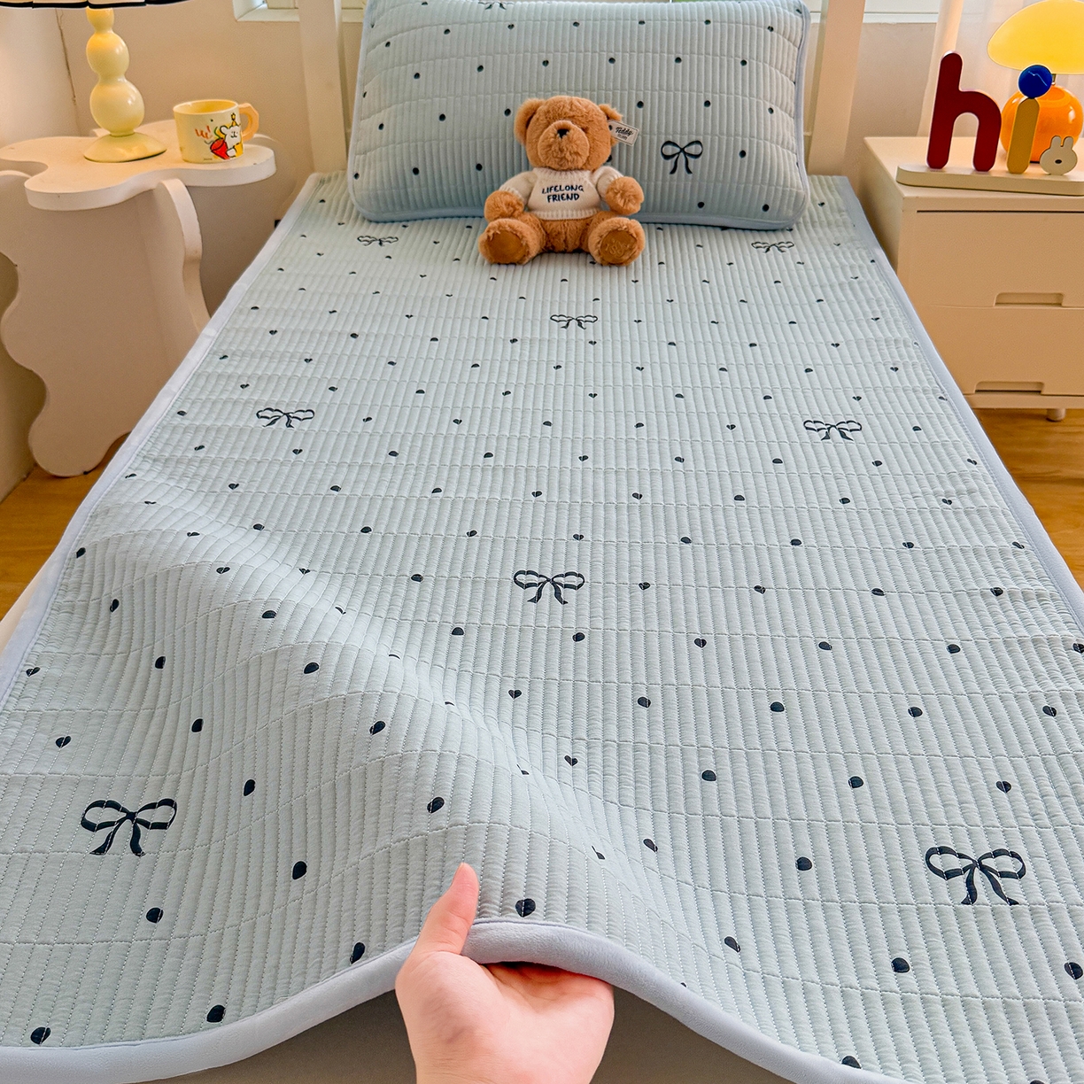 91家纺网 家纺一手货源 找家纺 （总）梵朴 2025新款A类棉加绒一面纯棉一面宝宝婴儿牛奶绒双面可用床盖学生宿舍床垫炕盖-学生床图