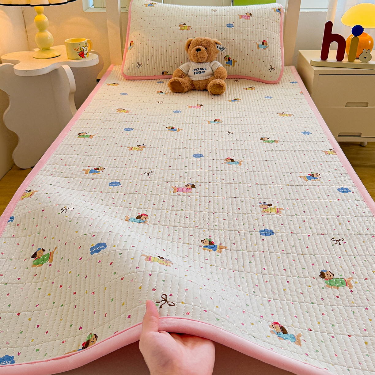 91家纺网 家纺一手货源 找家纺 （总）梵朴 2025新款A类棉加绒一面纯棉一面宝宝婴儿牛奶绒双面可用床盖学生宿舍床垫炕盖-学生床图