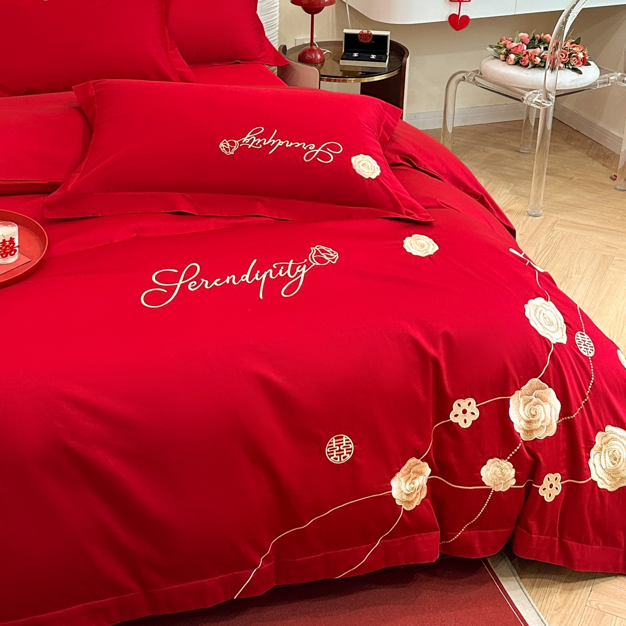 91家纺网 家纺一手货源 找家纺 金麦家纺 2025新款亲肤磨毛刺绣婚庆四件套 玫瑰有约