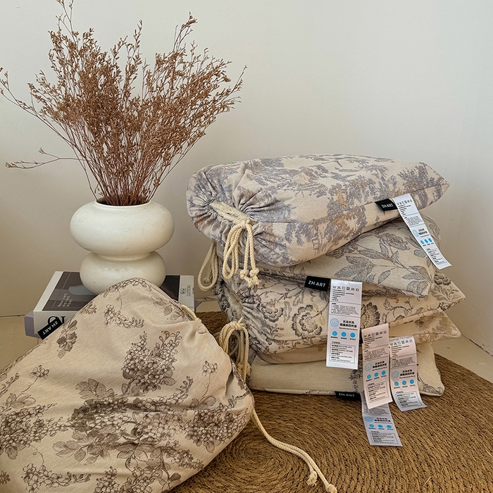 91家纺网 家纺一手货源 找家纺 竹合家纺 2026高克重流苏色织亚麻复古侘寂风小布袋四件套（零售价格不可低于148元） 组合图仅做展示不可下单