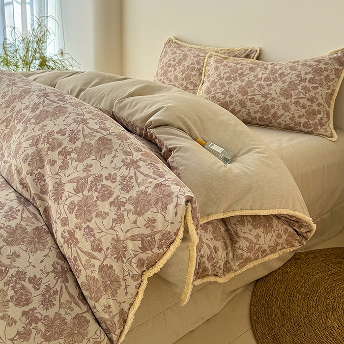 91家纺网 家纺一手货源 找家纺 竹合家纺 2026高克重流苏色织亚麻复古侘寂风小布袋四件套（零售价格不可低于148元） 流苏雨露麻-铃兰颂粉