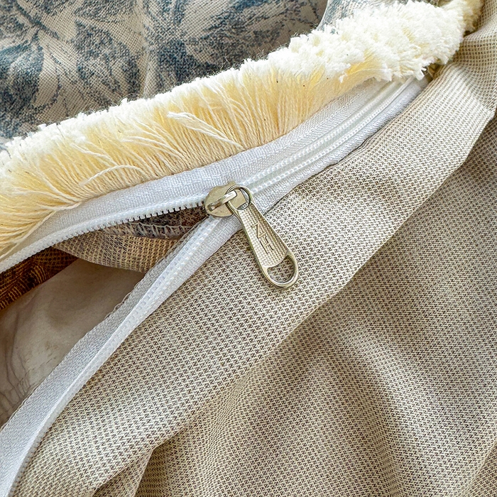 91家纺网 家纺一手货源 找家纺 竹合家纺 2026高克重流苏色织亚麻复古侘寂风小布袋四件套（零售价格不可低于148元） 流苏雨露麻-墨君