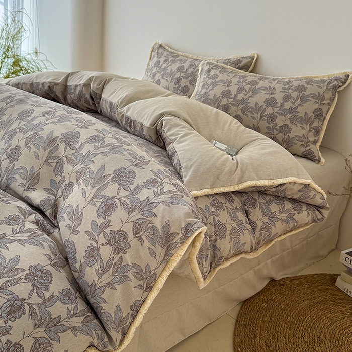 91家纺网 家纺一手货源 找家纺 竹合家纺 2026高克重流苏色织亚麻复古侘寂风小布袋四件套（零售价格不可低于148元） 流苏雨露麻-醉春烟